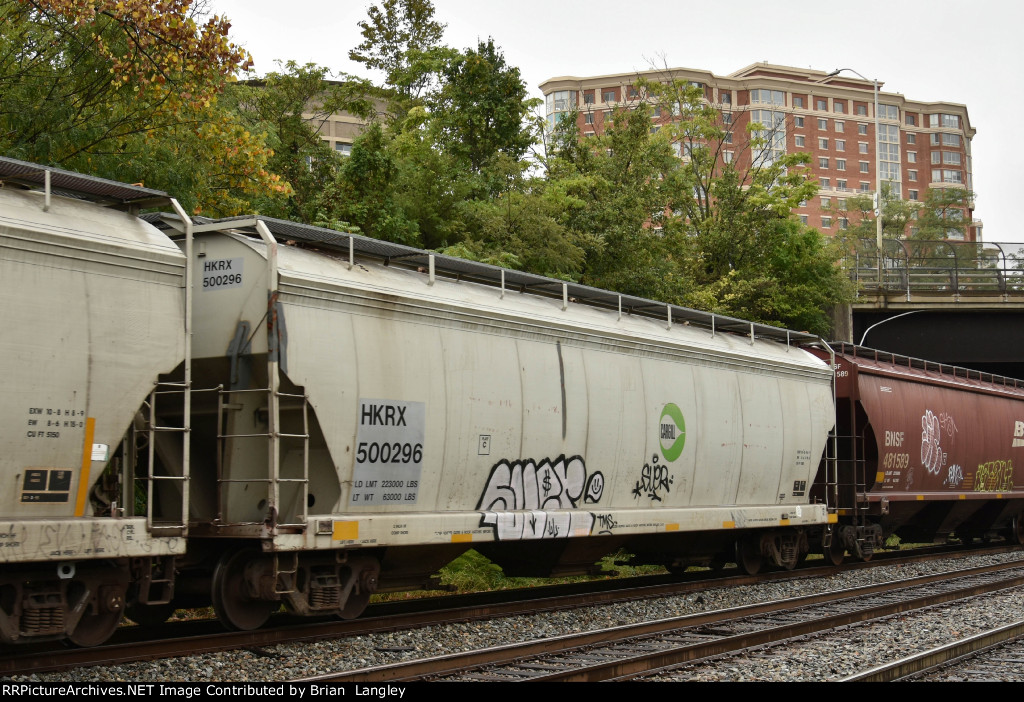 500296